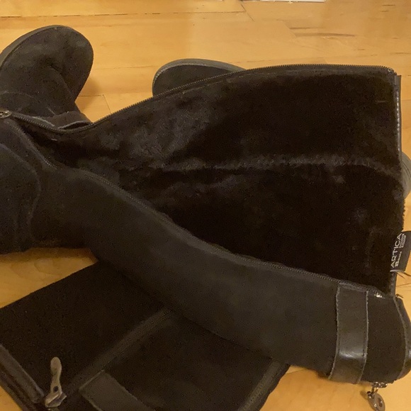 Suede Artica Boots with plush lining - Picture 4 of 4